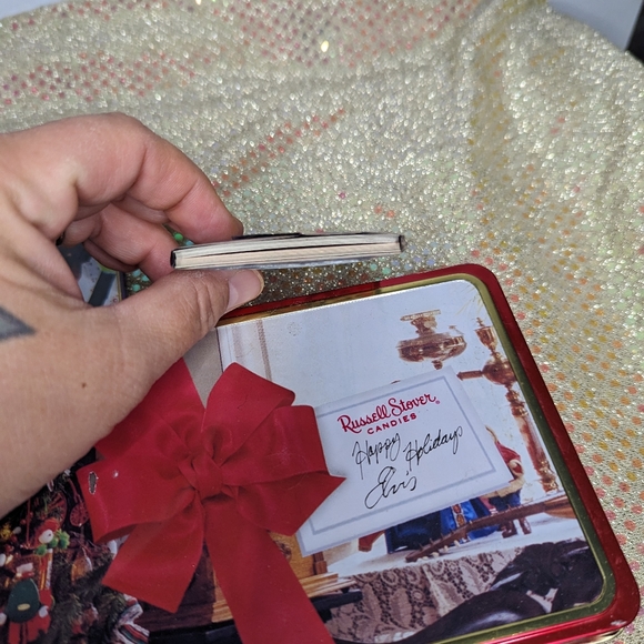 Elvis trading cards and tin - Picture 4 of 12